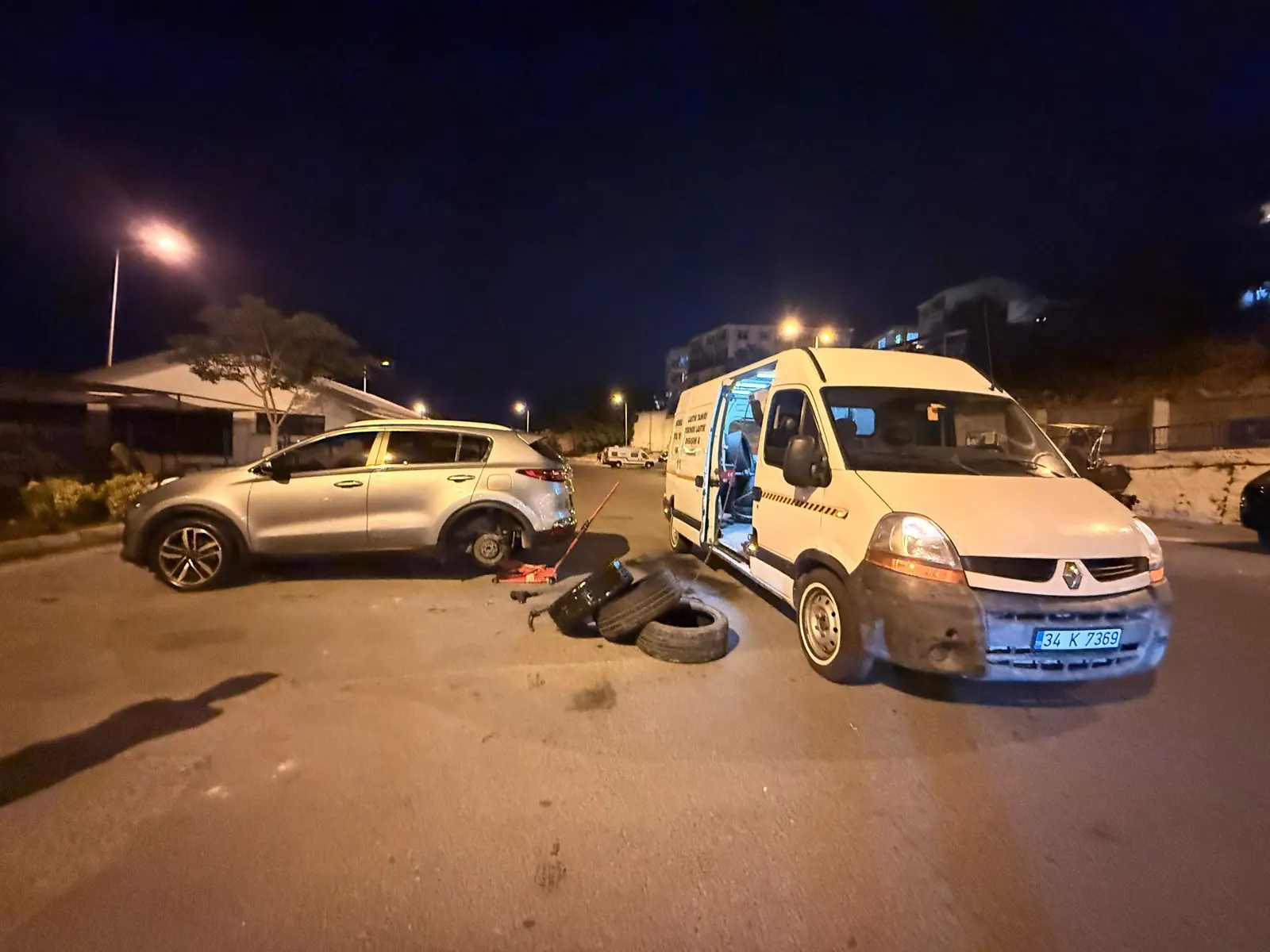 Silivri 7/24 gece acil lastikçi yol yardım